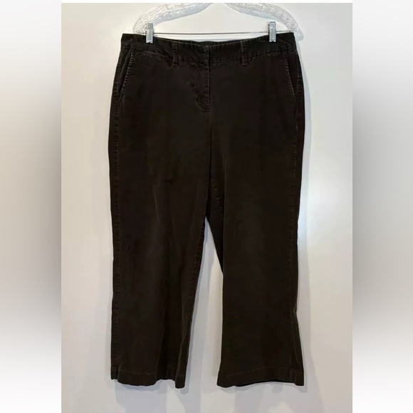 LL Bean Womens Green Wide Leg Corduroy Pants Size 16P (1617) - Picture 1 of 5